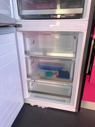 Frigorífico LG 200x60 (No funciona)