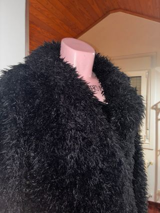 Abrigo pelo negro talla única