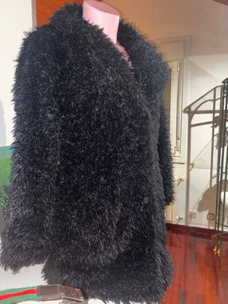 Abrigo pelo negro talla única