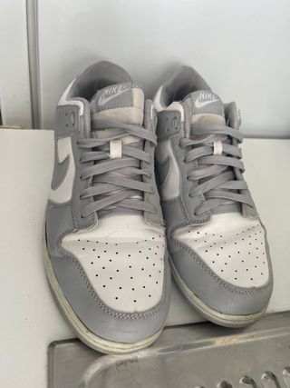 Zapatillas Nike Dunk Low Gris y Blanco