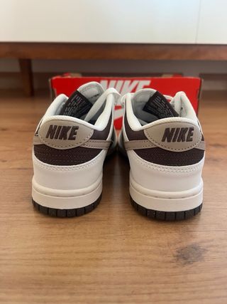 Nike Dunk Low Marrón y Blanco