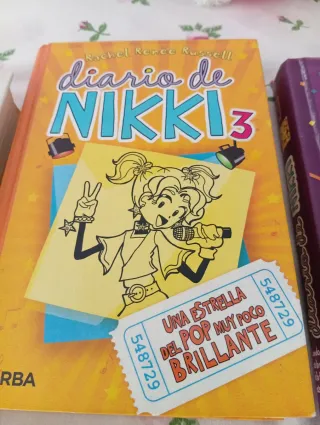 Diario de Nikki 7 - Una famosa con poco estilo:...