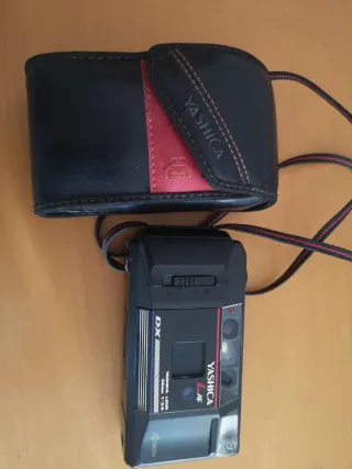 Cámara Yashica AF DX carrete