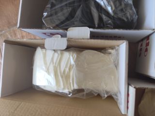 Cajas hombreras para confección de ropa