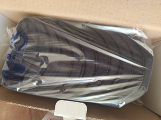 Cajas hombreras para confección de ropa