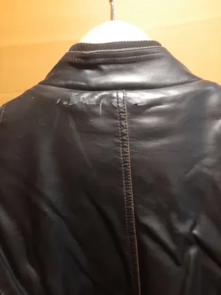 Cazadora similar piel marrón oscuro