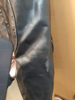 Cazadora similar piel marrón oscuro