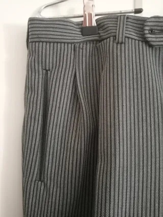 Pantalón de chaqué gris