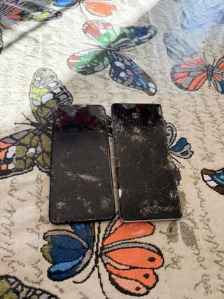 Pacchetto di 2 cellulari per pezzi