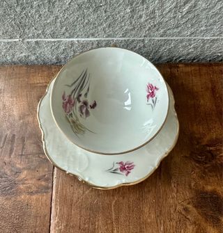 Taza de porcelana alemana bávaria con flores