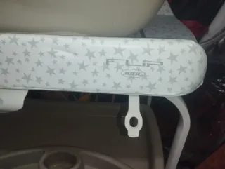 Trona infantil, bañera y hamaca