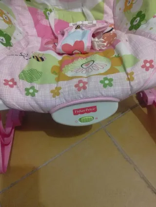 Trona infantil, bañera y hamaca