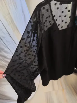 Blusa negra manga larga lunares XXL
