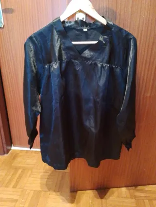 Blusón y chaleco negro talla M