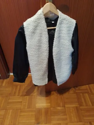 Blusón y chaleco negro talla M