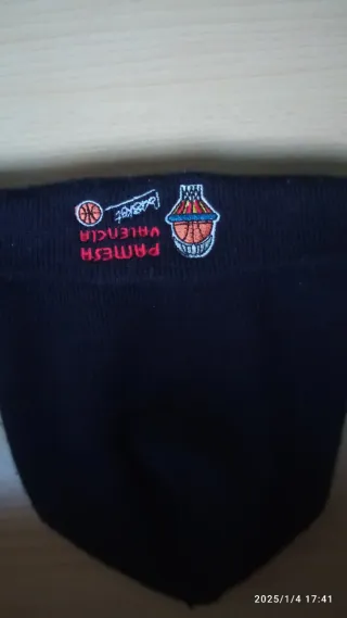 Gorro de lana azul marino con logo