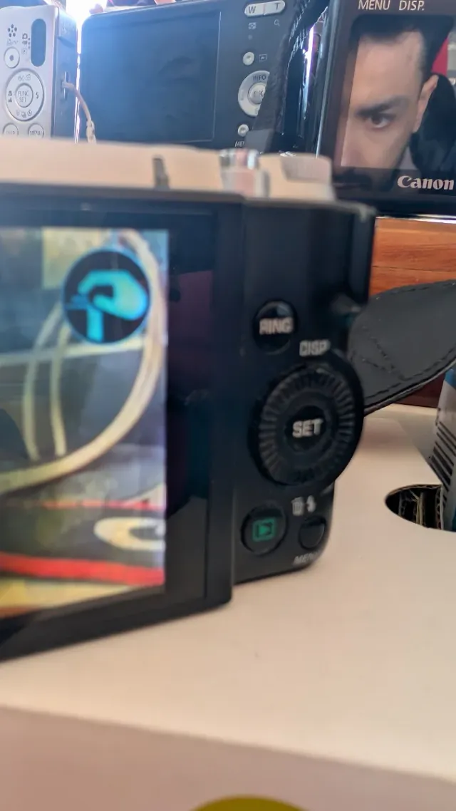 Cámara Casio Exilim EX-ZR10000 Negra/Plateada leer