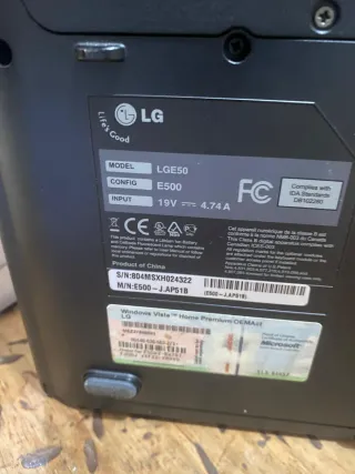 Portátil LG Plata y Blanco