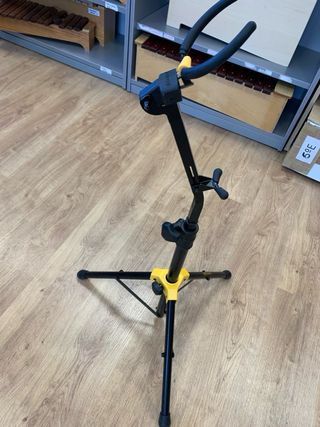 Soporte Saxo Alto/Tenor Hércules DS730B