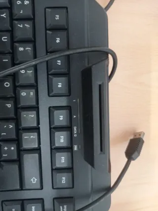 Teclado Cherry KC 1000 con lector chip