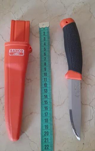 Cuchillo Bahco con funda