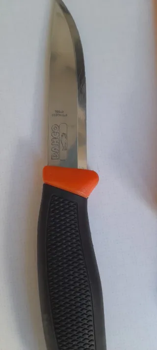 Cuchillo Bahco con funda