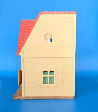 Red Roof Cosy Cottage Sylvanian Families