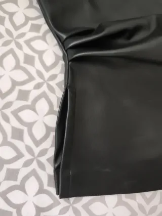 Top imitación cuero negro sin tirantes