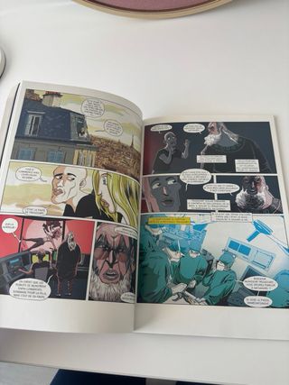 libro A1/A2 francés. Manon échec au roi