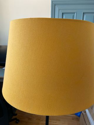 Lámpara de pie IKEA negra-mostaza 130-150 cm