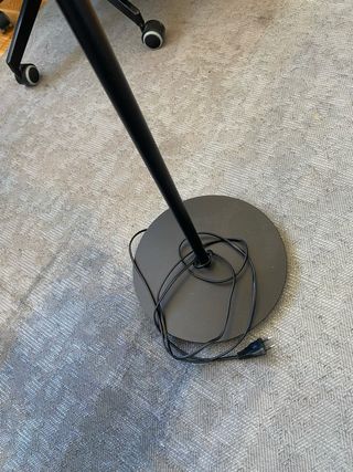 Lámpara de pie IKEA negra-mostaza 130-150 cm