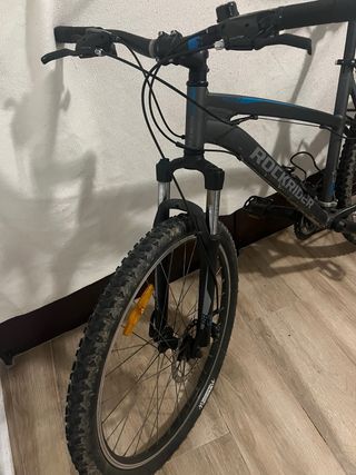 Bicicleta Rockrider 27.5 gris oscuro P