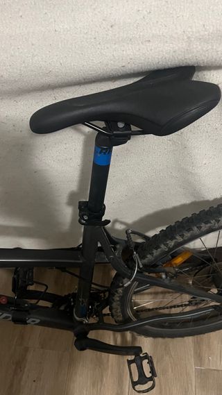 Bicicleta Rockrider 27.5 gris oscuro P