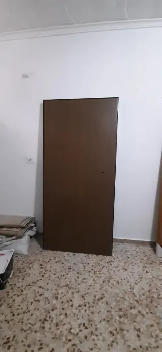 Puerta antiocupa poco usa  da