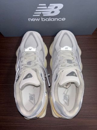 New Balance 9060 Talla 42