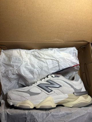 New Balance 9060 Talla 42