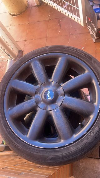 Llantas 17” MINI Originales con Neumáticos Hankook