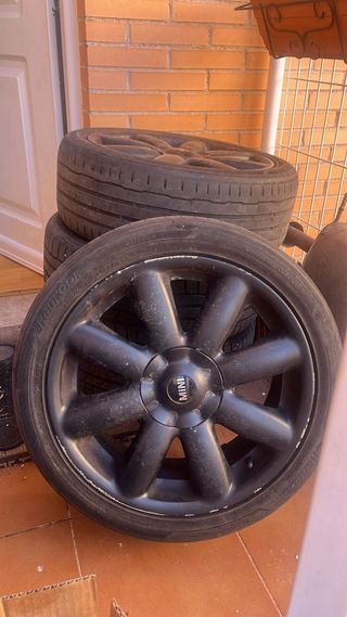Llantas 17” MINI Originales con Neumáticos Hankook