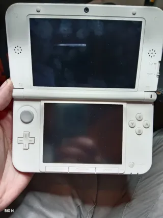 Nintendo 3DS XL Blanca+cargador+lapiz