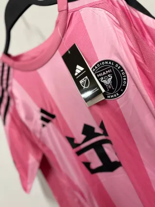 Camiseta Adidas Rayas Rosas Talla M