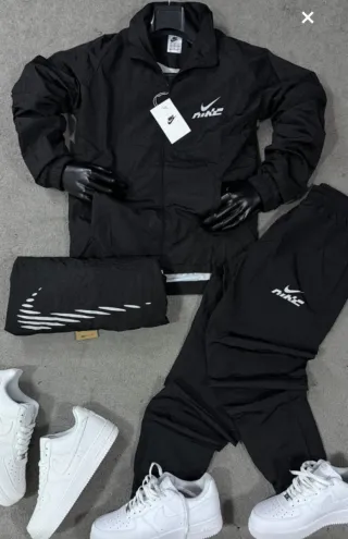 Conjunto chándal Nike negro