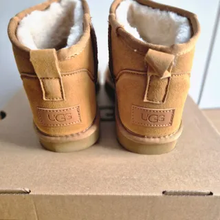 Botas Ugg Classic color Camel
