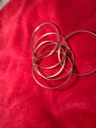 Pulseras estilo 2000 doradas y plateadas