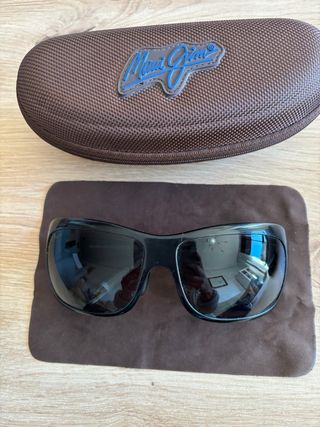 Gafas de sol Maui Jim negras y marrones