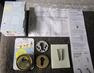 Escudo Disec Rok Latón + Monolito BD280