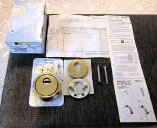 Escudo Disec Rok Latón + Monolito BD280