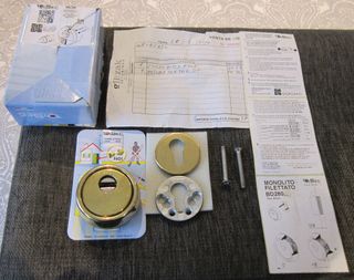 Escudo Disec Rok Latón + Monolito BD280