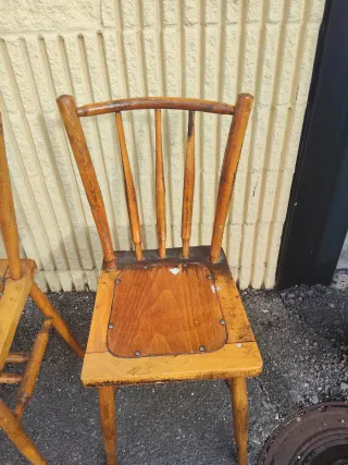 Sillas de madera antiguas