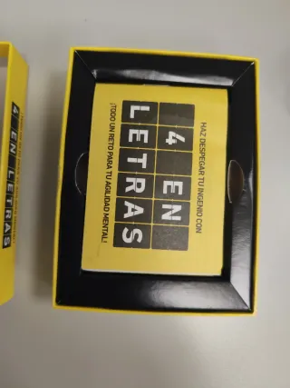 4 en Letras Juego de Mesa