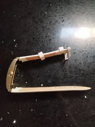 Reloj Guess Mujer Dorado y Blanco